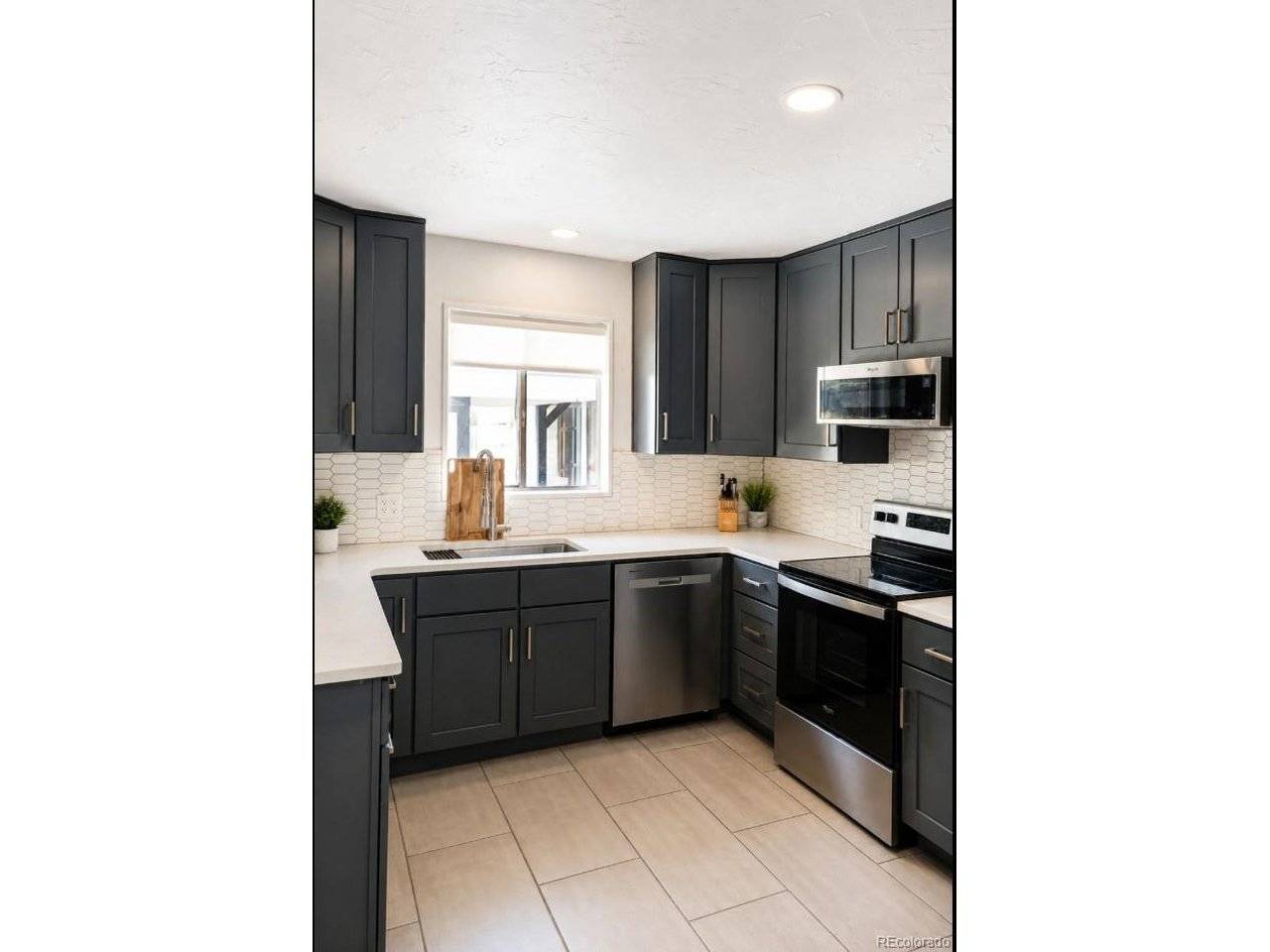 727 Niver, Denver, CO 80260