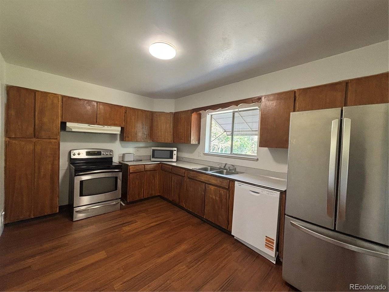 664 W Longview, Littleton, CO 80120