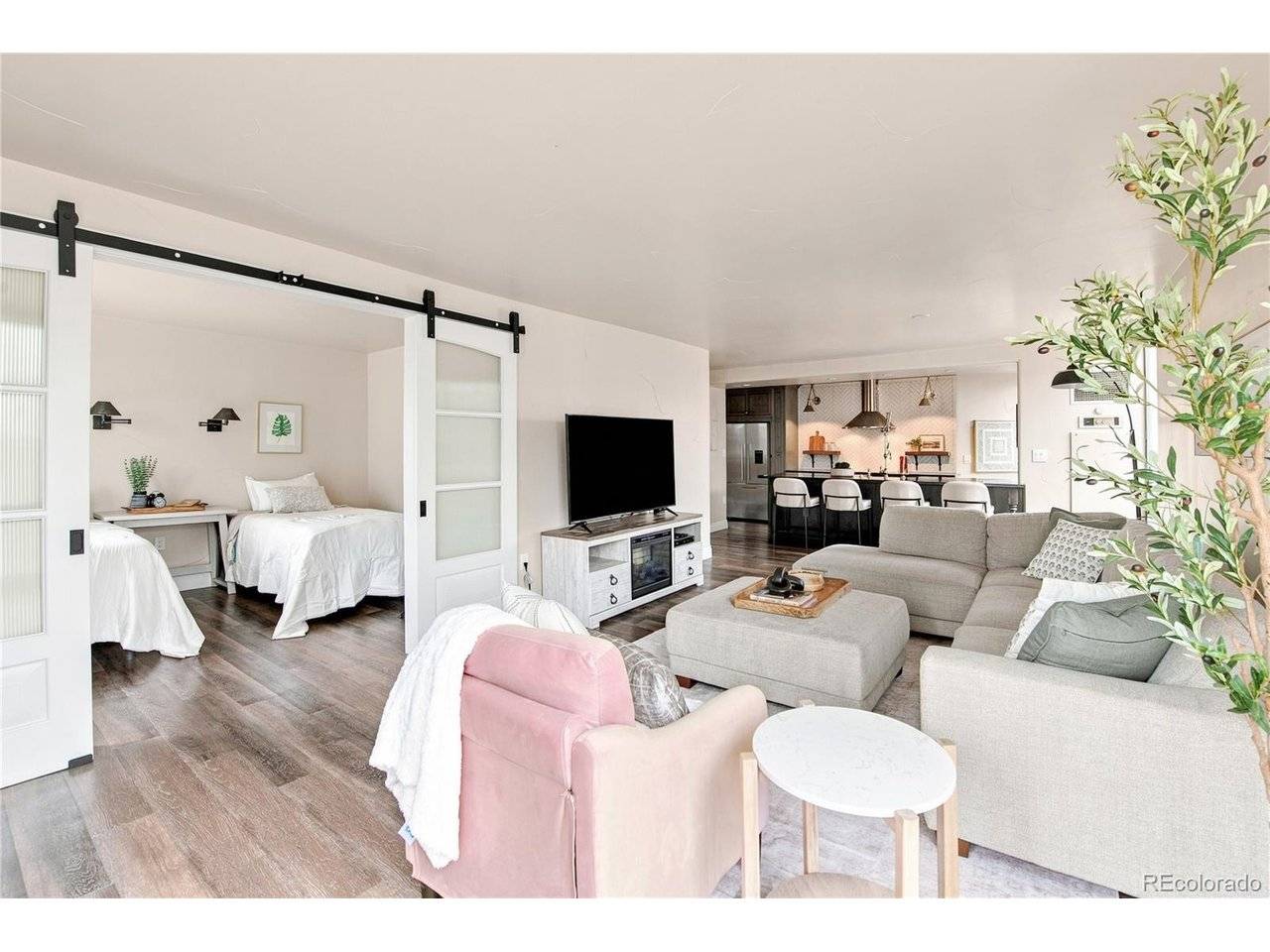 1625 Larimer #1705, Denver, CO 80202