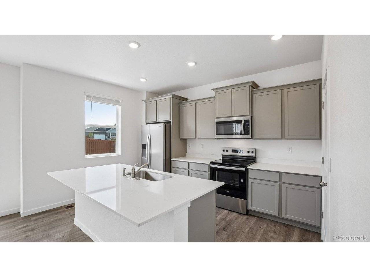 43113 Castle Stuart, Elizabeth, CO 80107