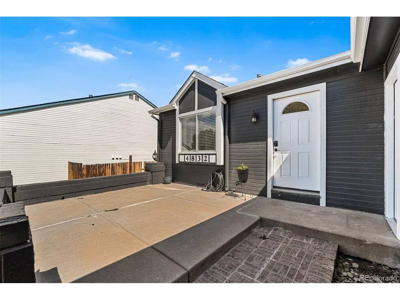4832 S Genoa, Centennial, CO 80015