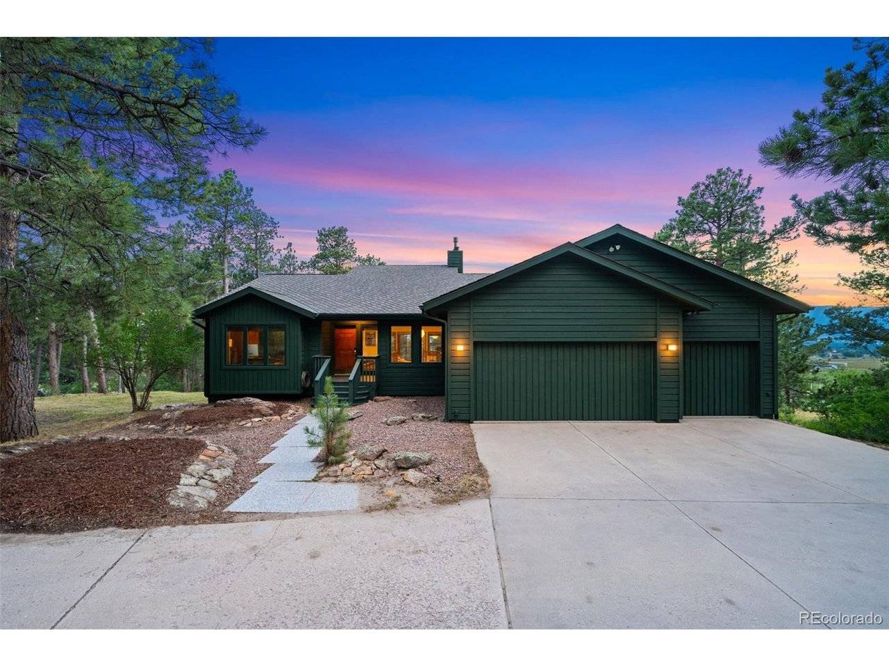 1675 Oakwood, Monument, CO 80132