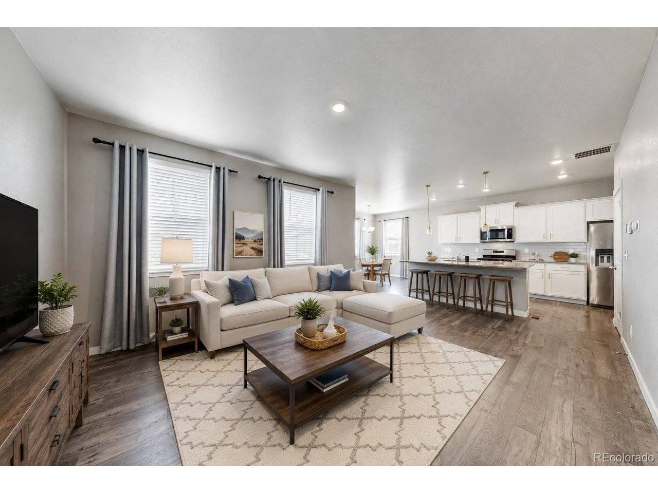2122 Pineywoods, Mead, CO 80542