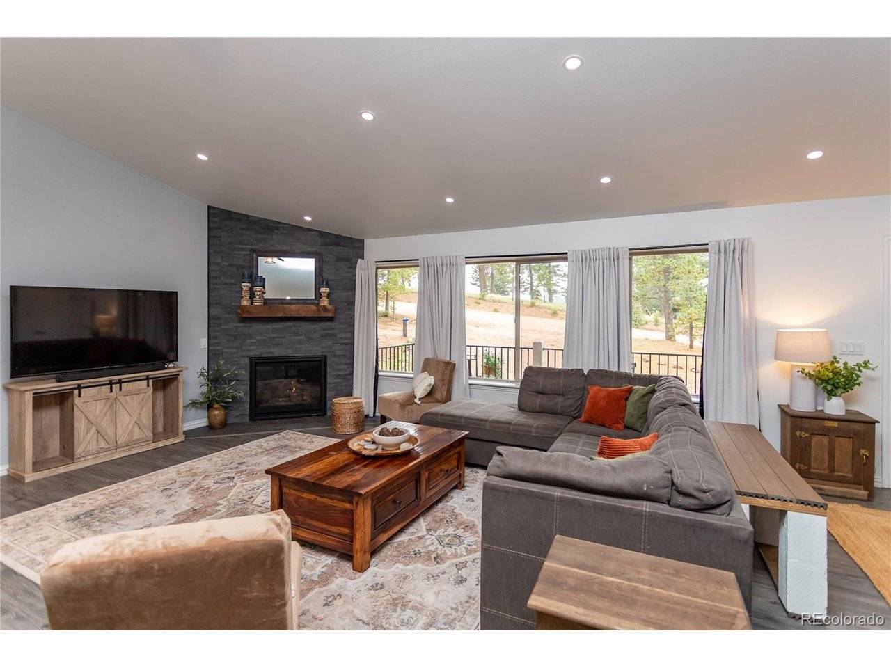 1427 N Mountain Estates, Florissant, CO 80816