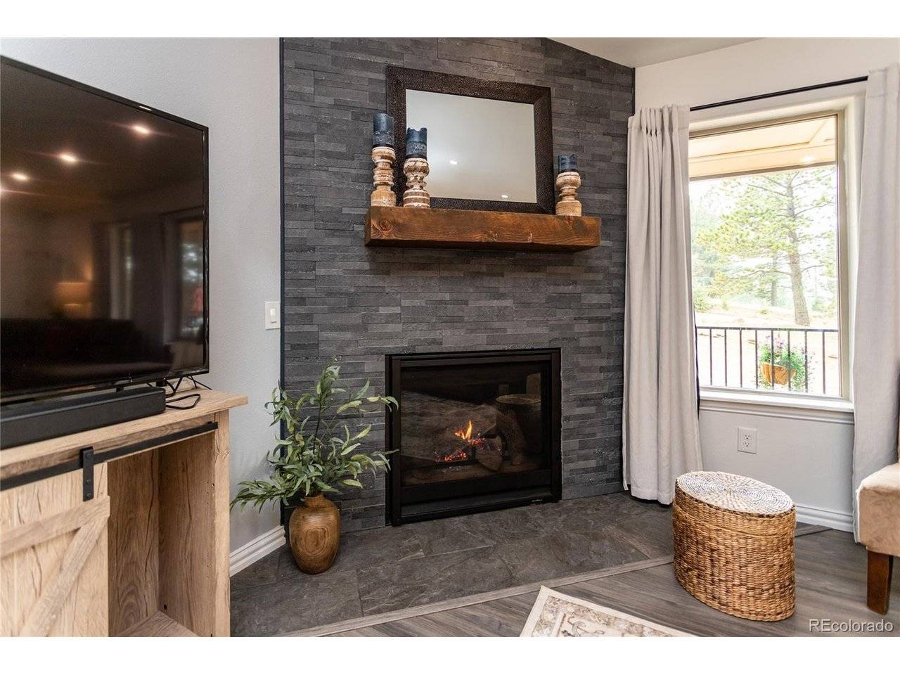1427 N Mountain Estates, Florissant, CO 80816