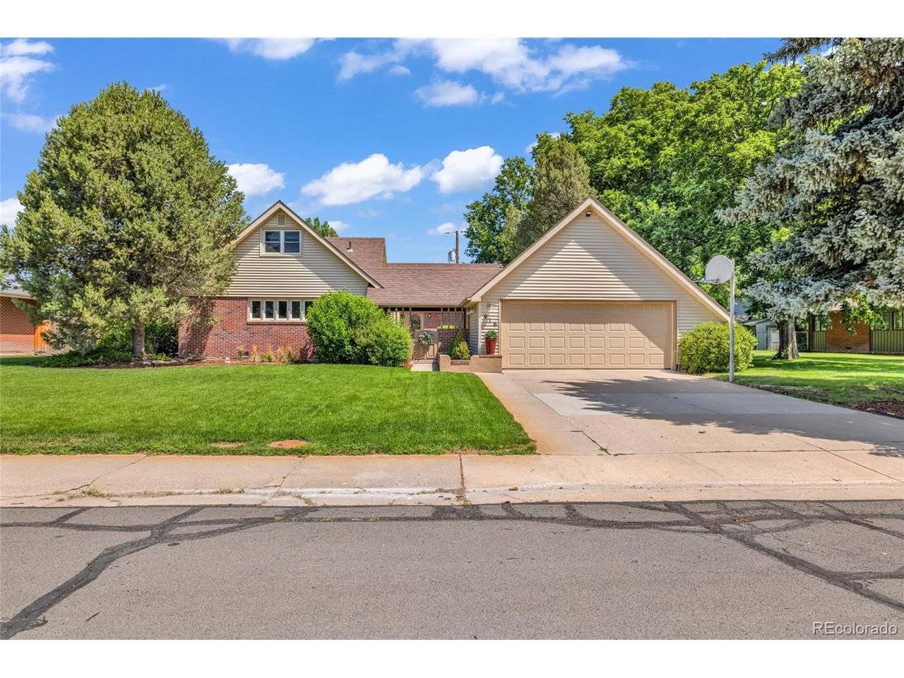916 Fairhurst, Sterling, CO 80751