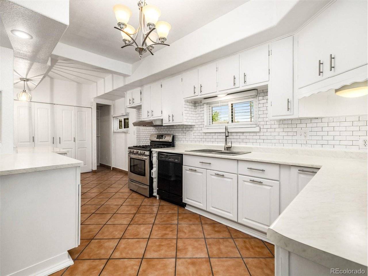 2213 E Evans, Pueblo, CO 81004