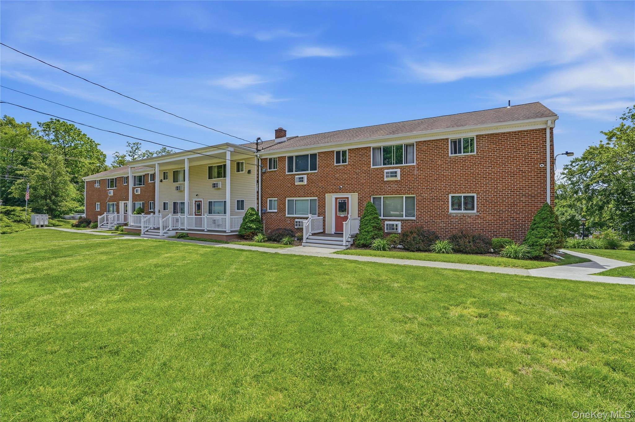 90 Osborne Hill RD #B14, Wappingers Falls, NY 12590