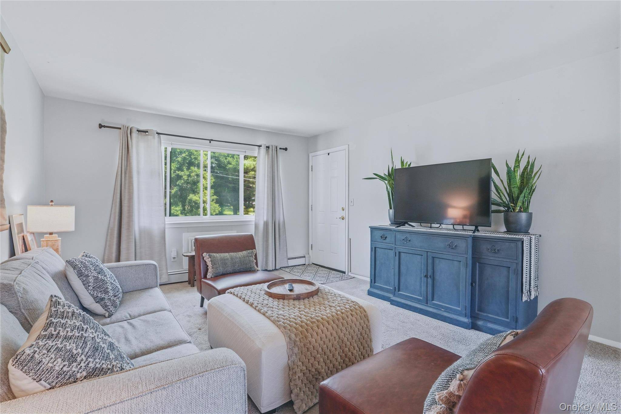 90 Osborne Hill RD #B14, Wappingers Falls, NY 12590