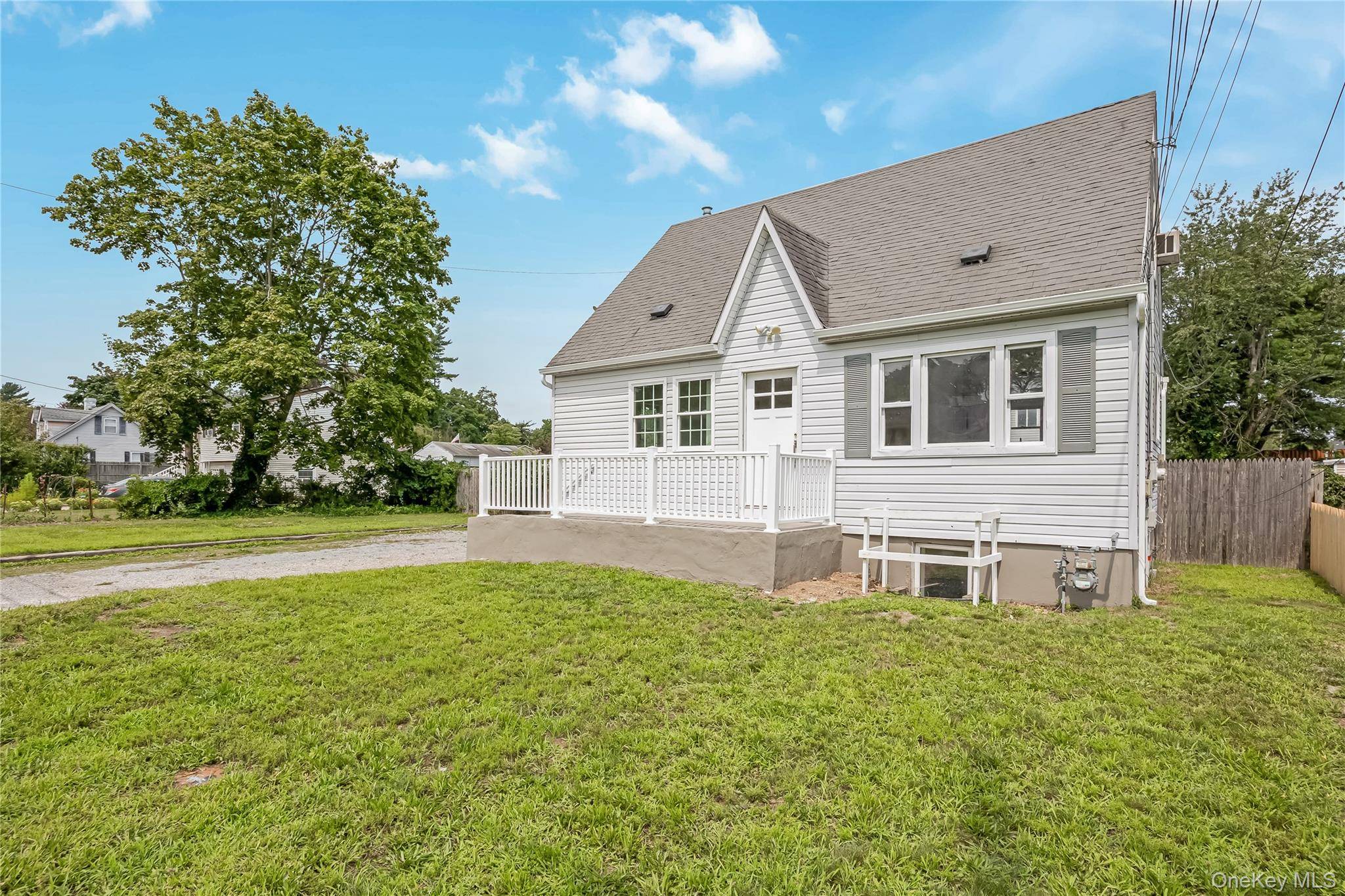 239 Ocean AVE, Brentwood, NY 11717