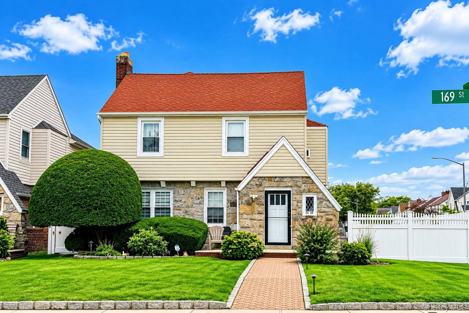 24-28 169th ST, Whitestone, NY 11357