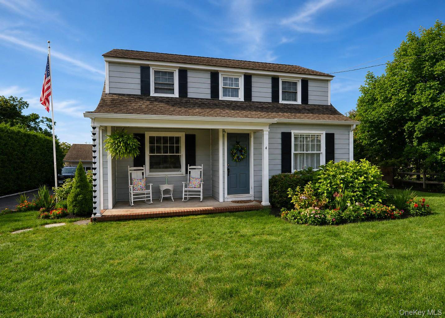 4 Crosby ST, Center Moriches, NY 11934