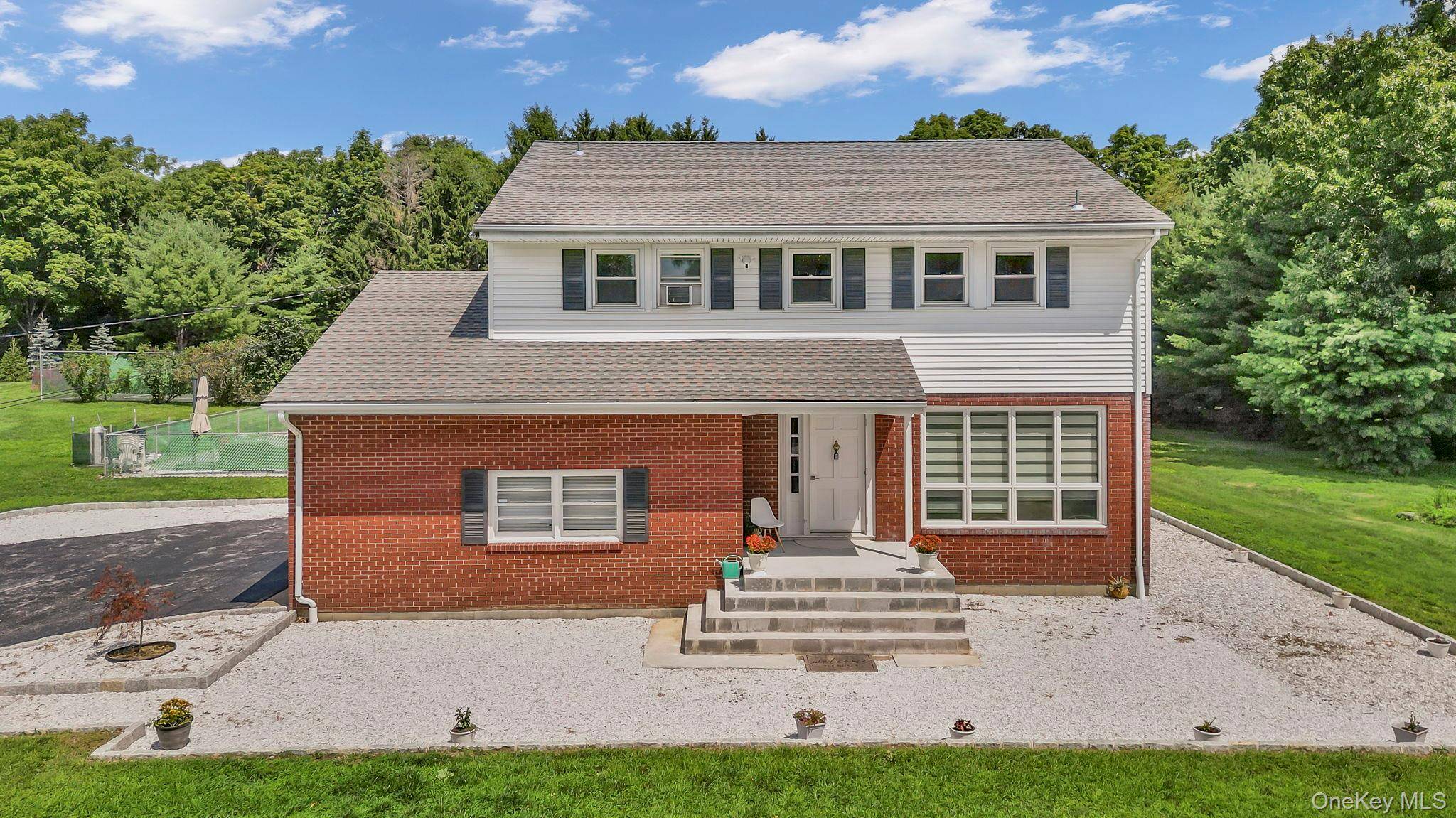 6 Kuchler DR, Lagrangeville, NY 12540