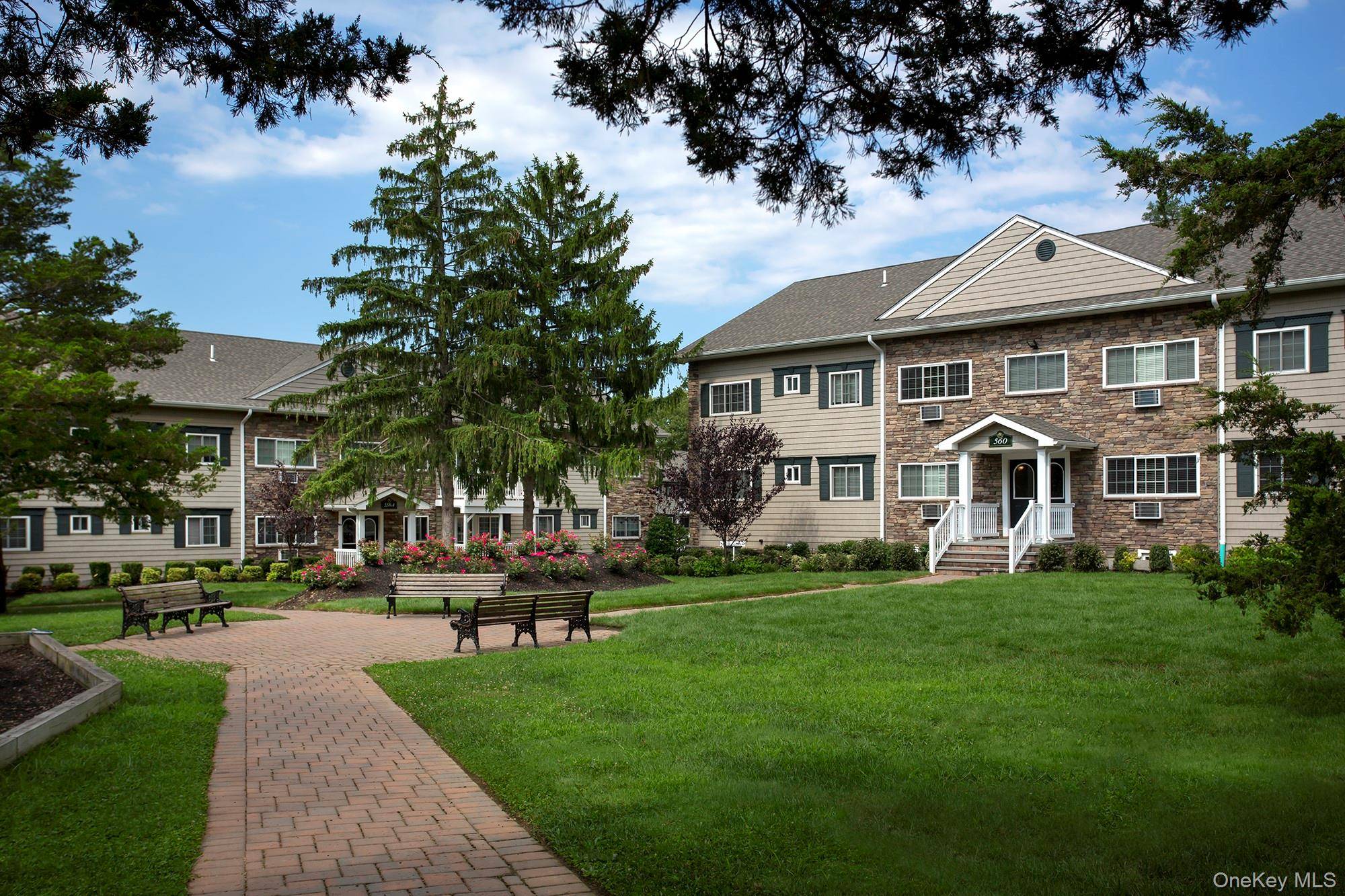 554 New HWY #3-1A, Hauppauge, NY 11788