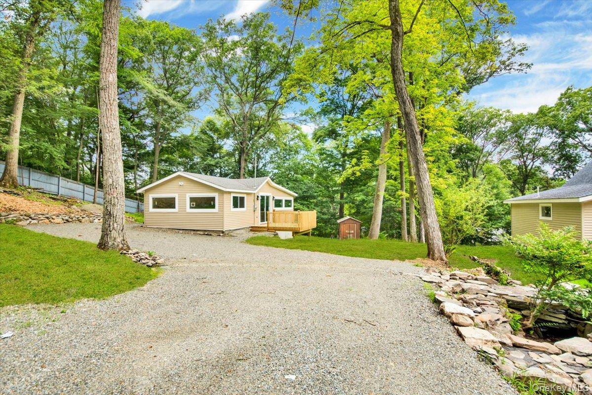 10 Pioneer TRL, Monroe, NY 10950