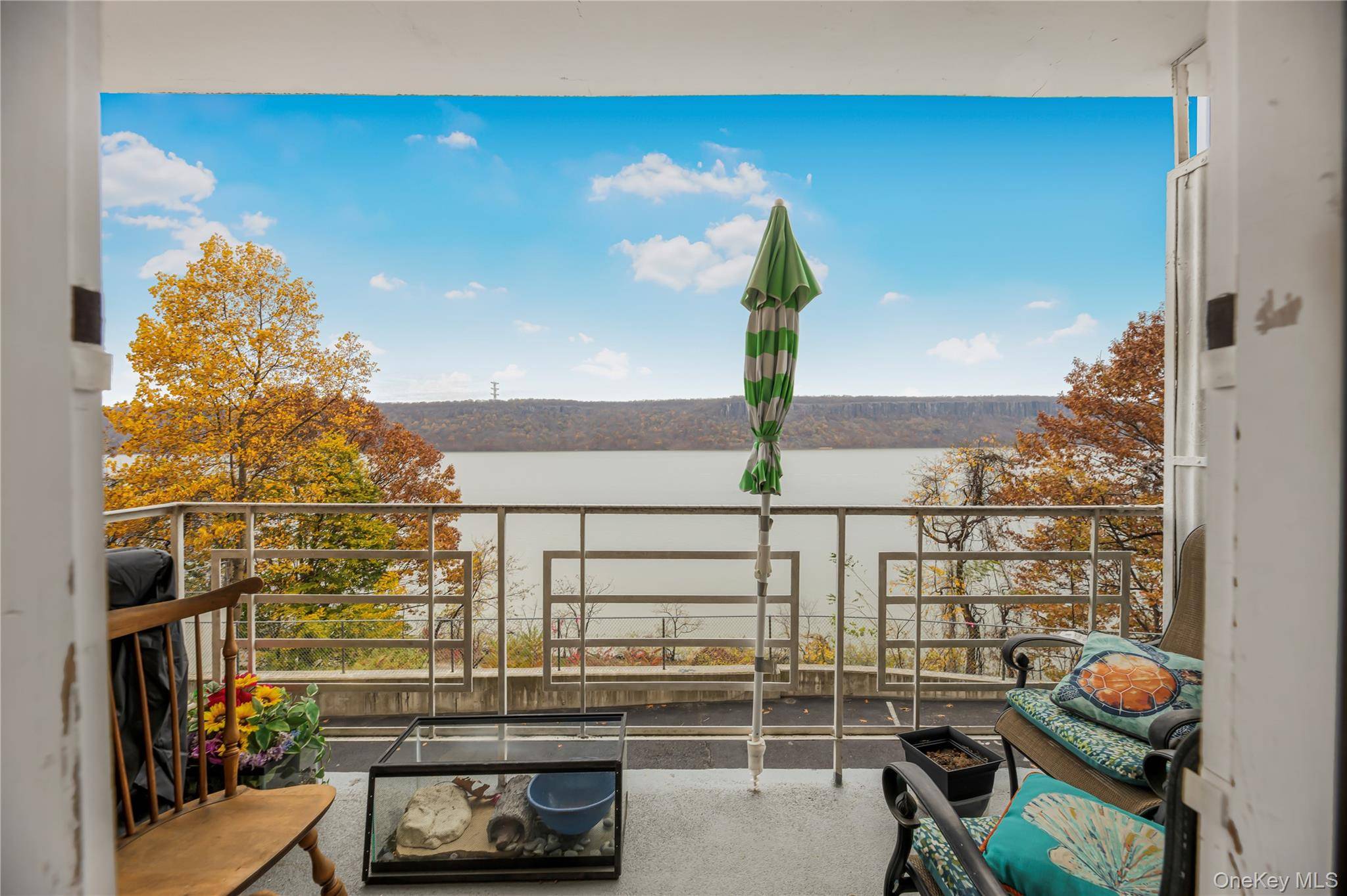 679 Warburton AVE #1M, Yonkers, NY 10701