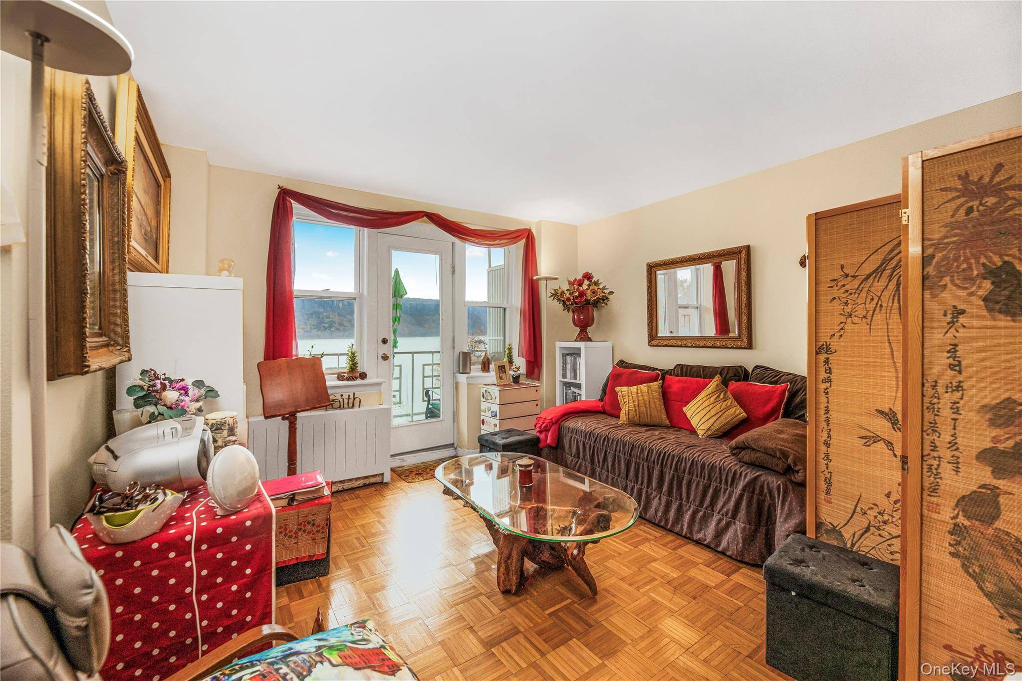 679 Warburton AVE #1M, Yonkers, NY 10701