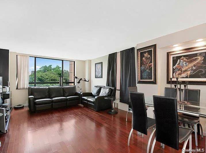 2287 Johnson AVE #12B, Bronx, NY 10463