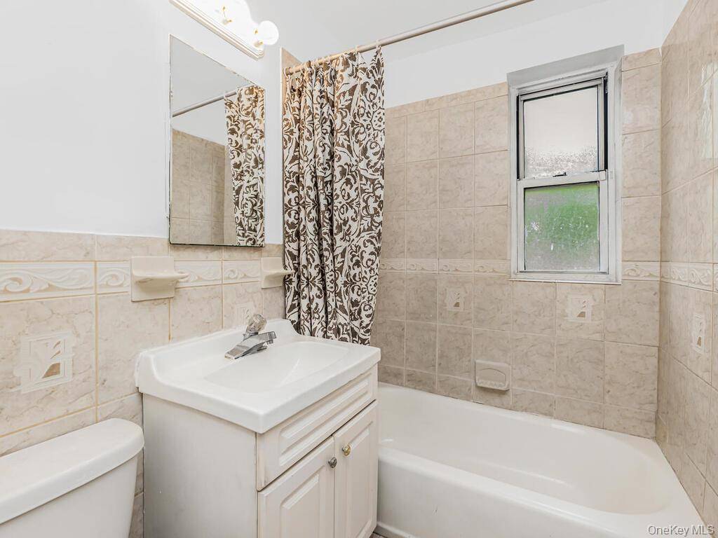 144 Ravine AVE #2C, Yonkers, NY 10701