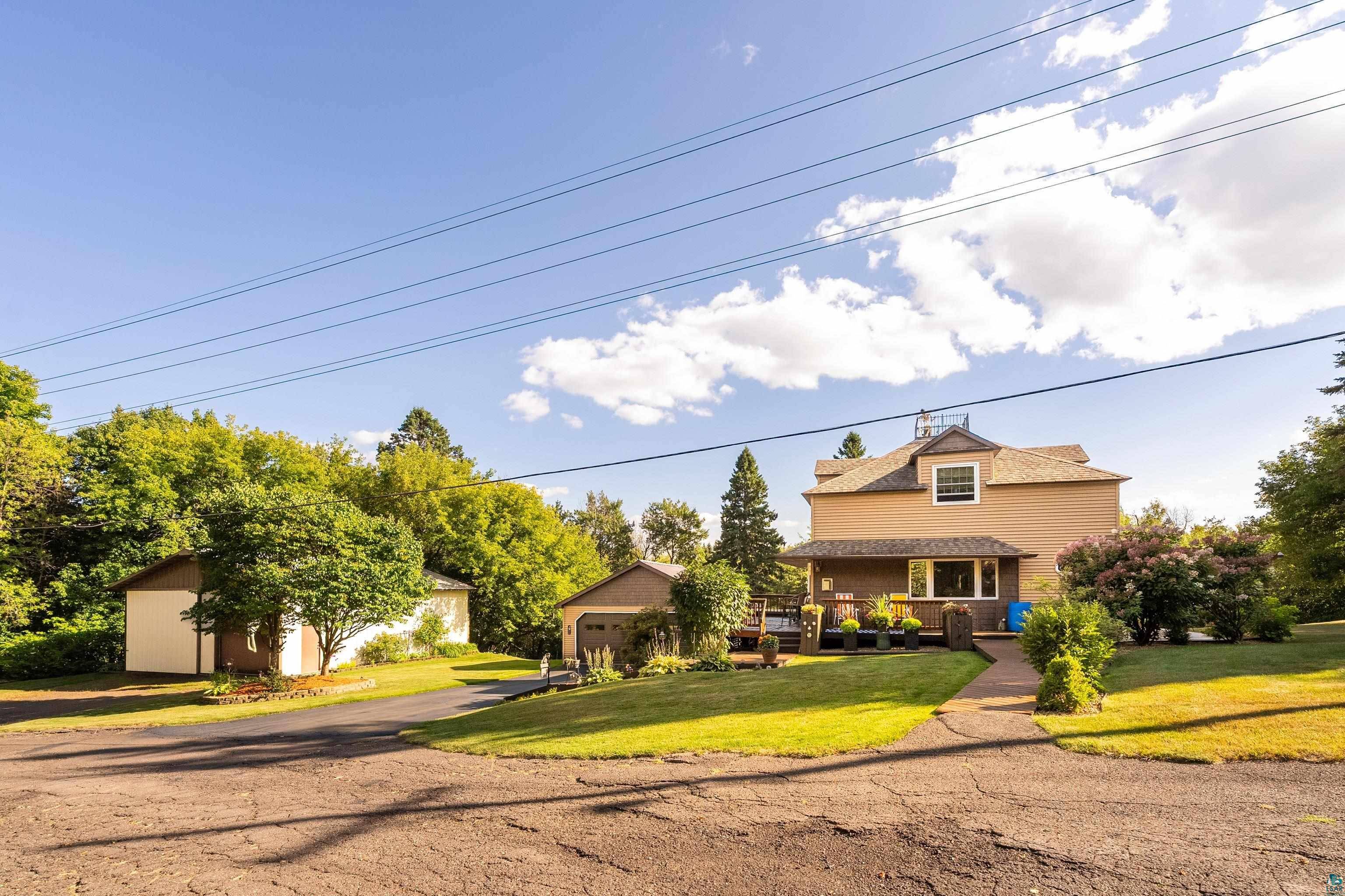 7426 Prince St, Proctor, MN 55810