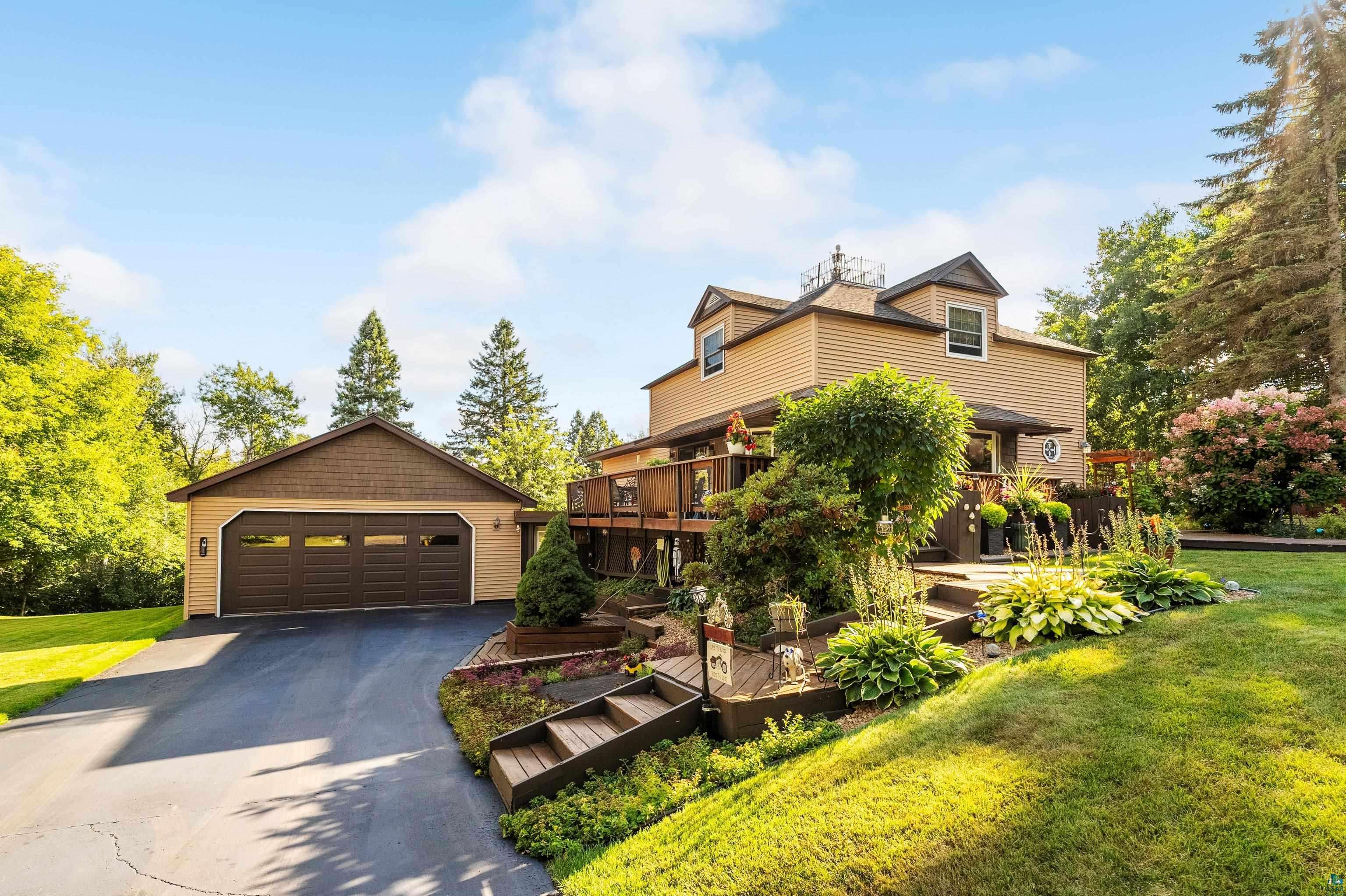 7426 Prince St, Proctor, MN 55810