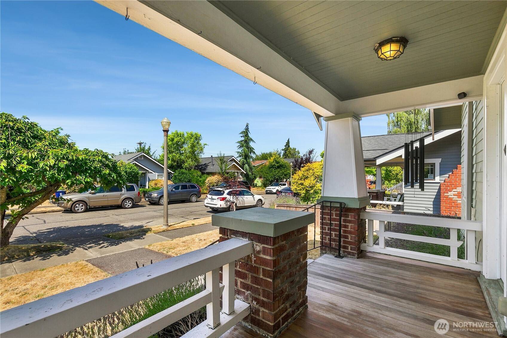 1107 N Anderson ST, Tacoma, WA 98406