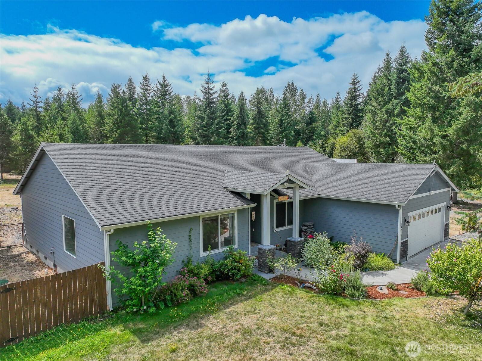 13915 Tomcat LN SE, Yelm, WA 98597