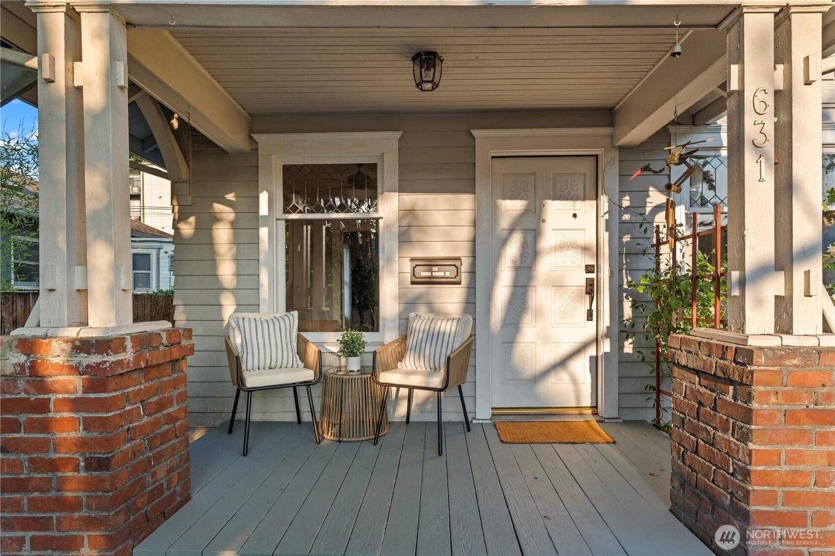 631 N Steele ST, Tacoma, WA 98406