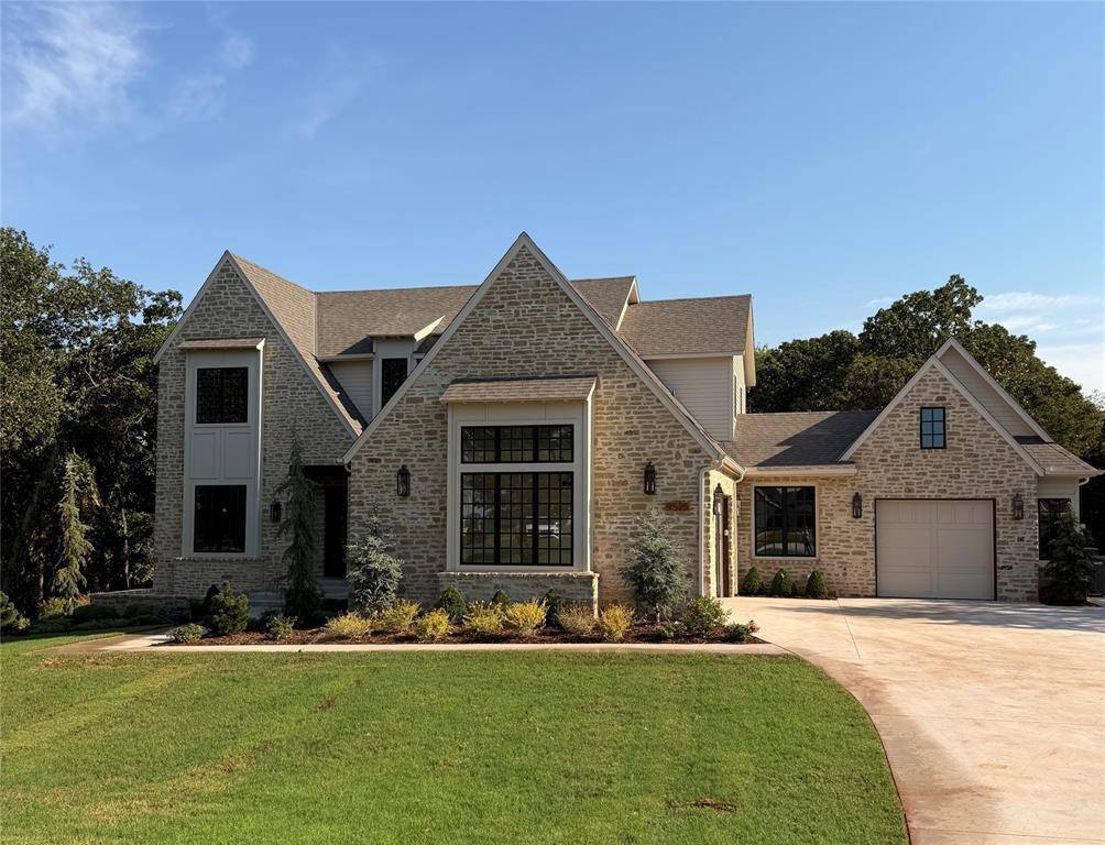 9525 Midsomer LN, Edmond, OK 73034