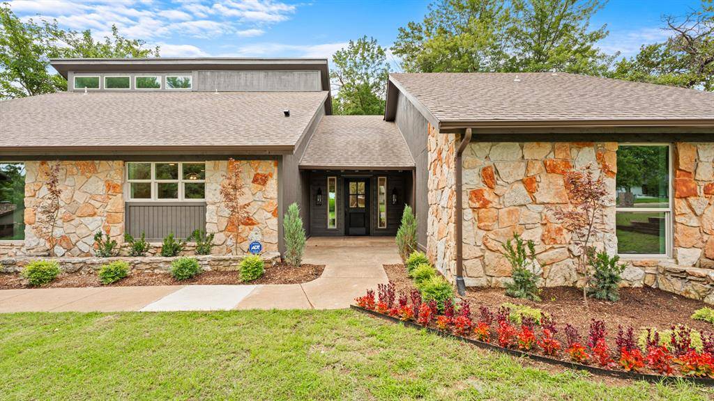 1708 Bunting LN, Edmond, OK 73034