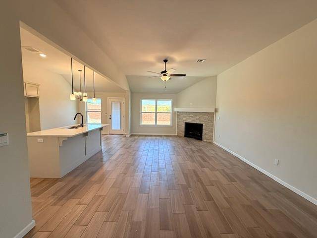 1820 Pin Cherry LN, Moore, OK 73160