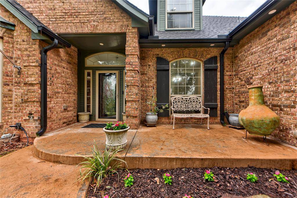 9513 S Foxmor DR, Oklahoma City, OK 73165