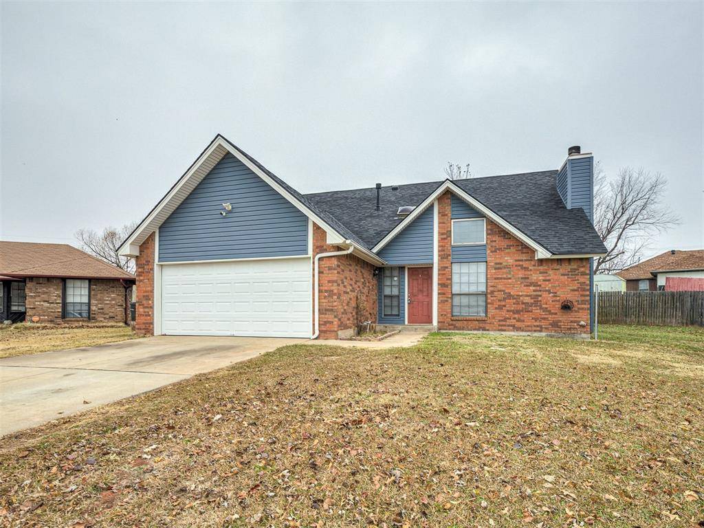 2101 NE 11th ST, Moore, OK 73160