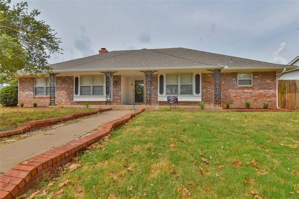 6813 Saint Marys PL, Oklahoma City, OK 73132