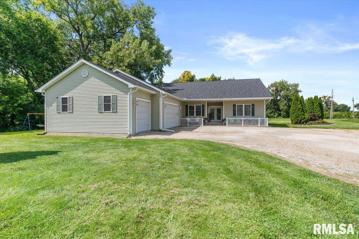 15349 BARBER LN, Athens, IL 62613
