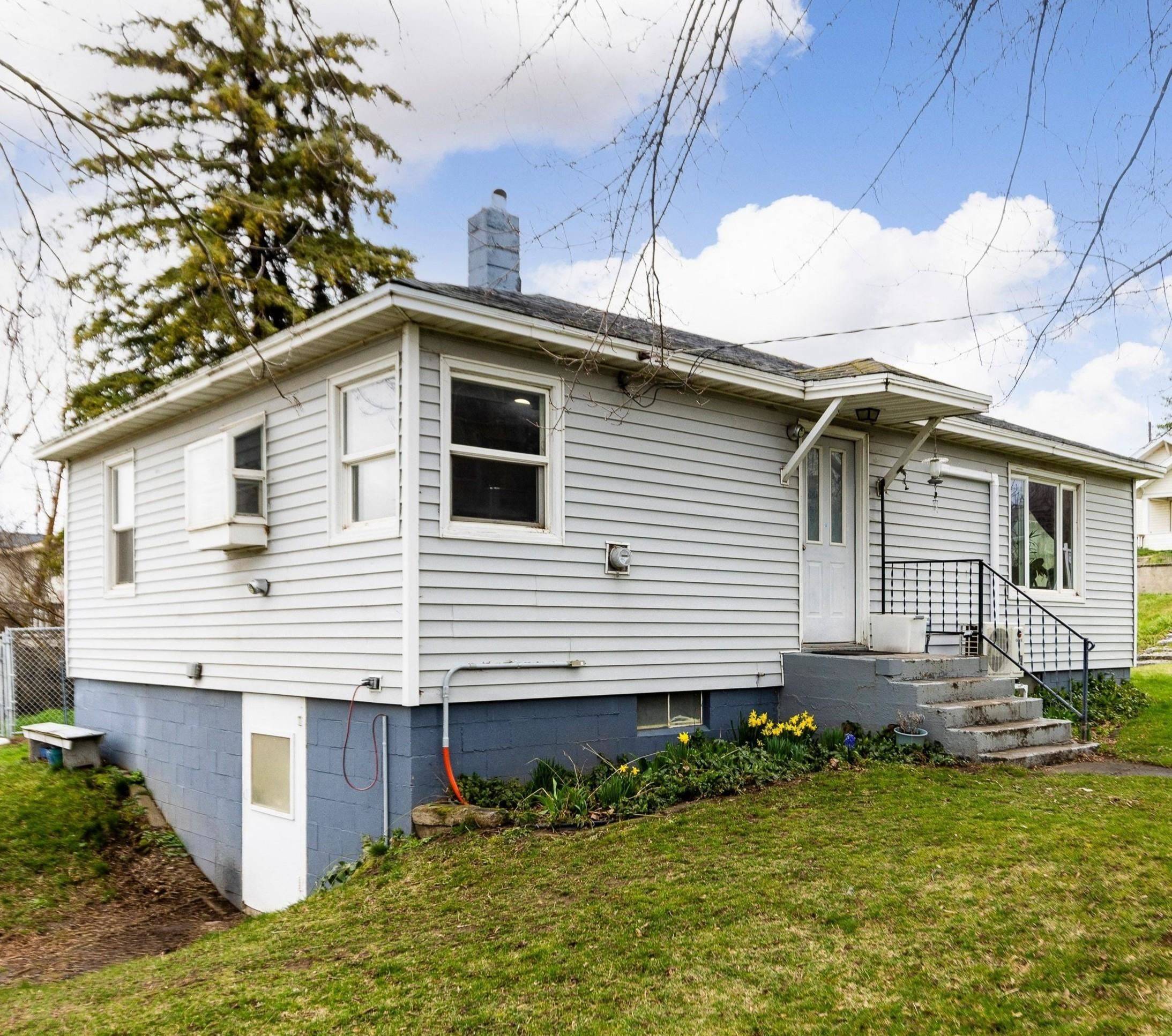 102 N Star Ave, La Crosse, WA 99143