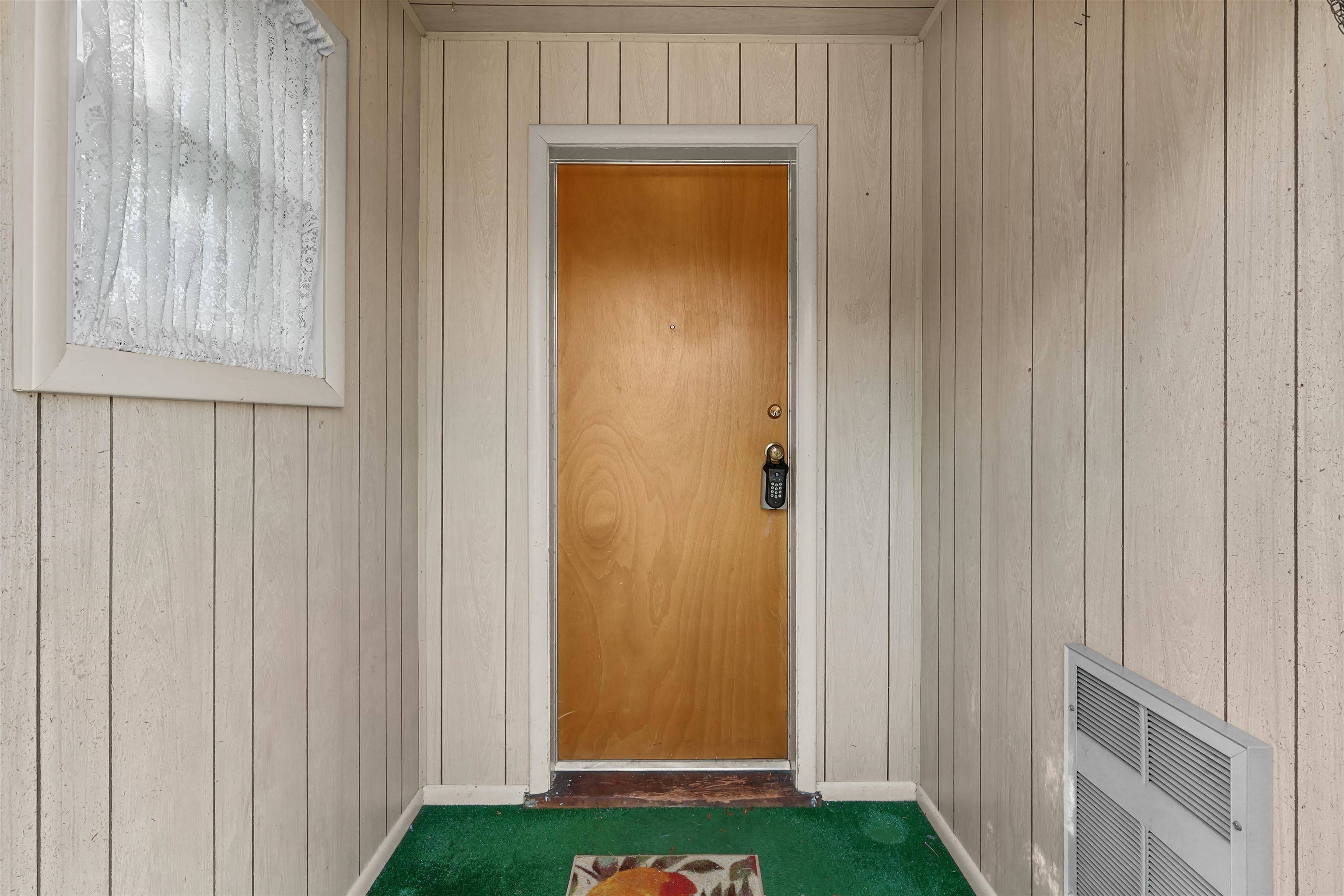 216 W Cole Ave, Wilbur, WA 99185