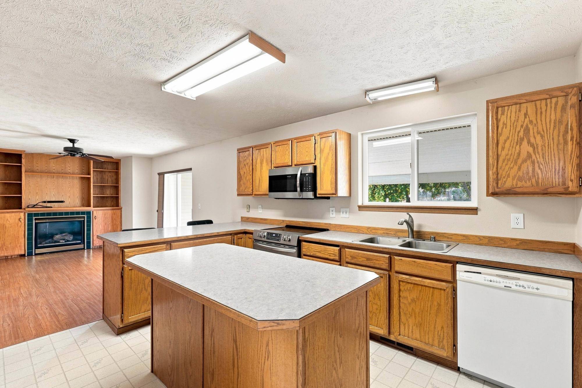 633 N Grant St, Medical Lake, WA 99022