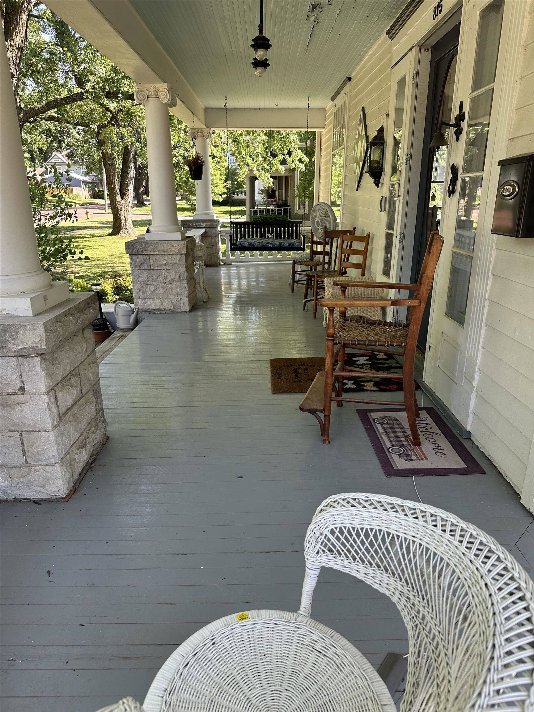 815 S Highland Avenue, Chanute, KS 66720