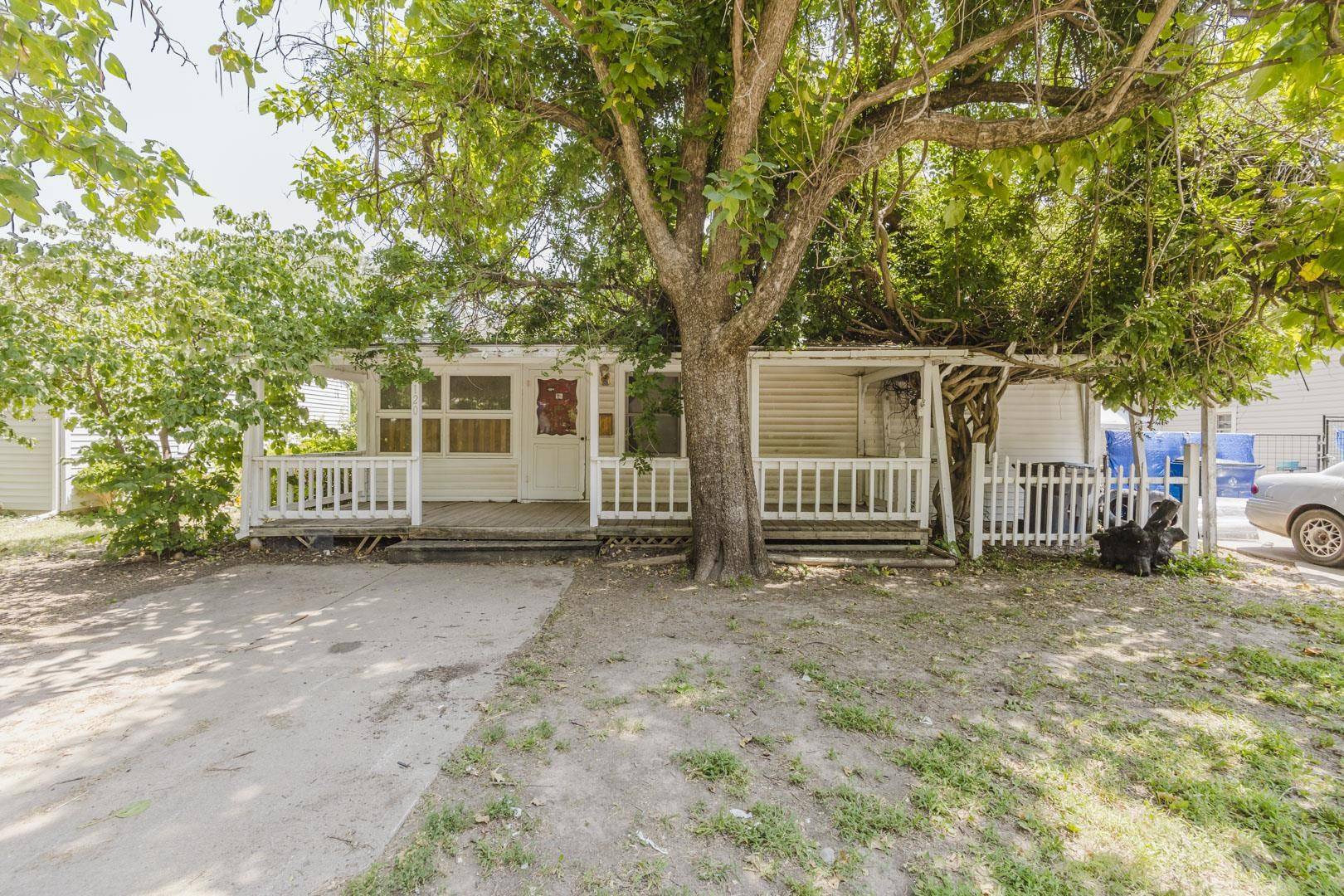 1120 Pineridge St., Wichita, KS 67218