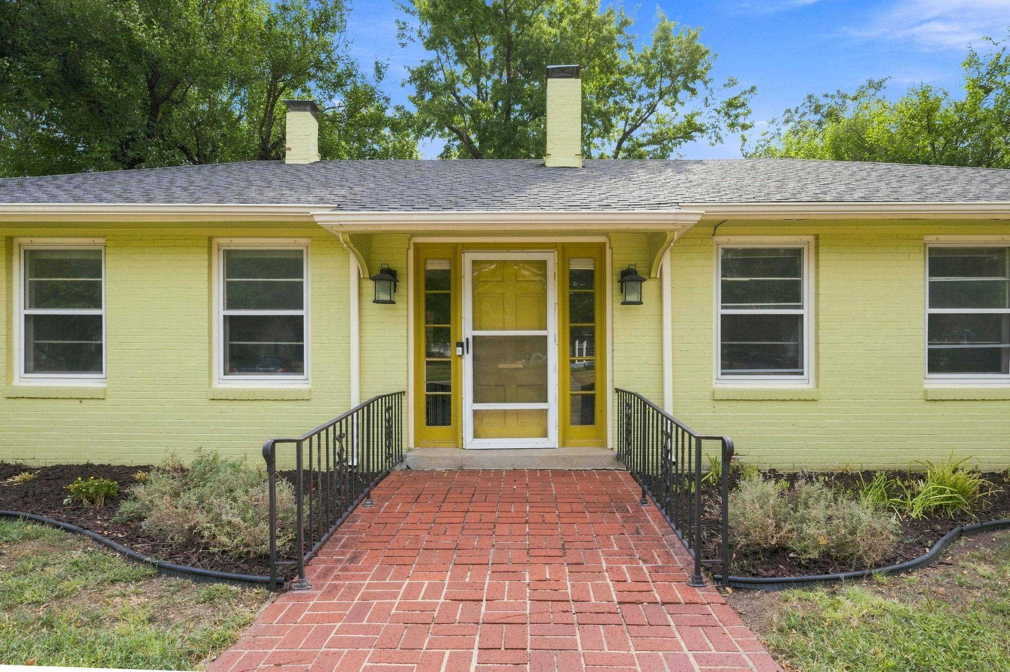 230 N Edgemoor, Wichita, KS 67208