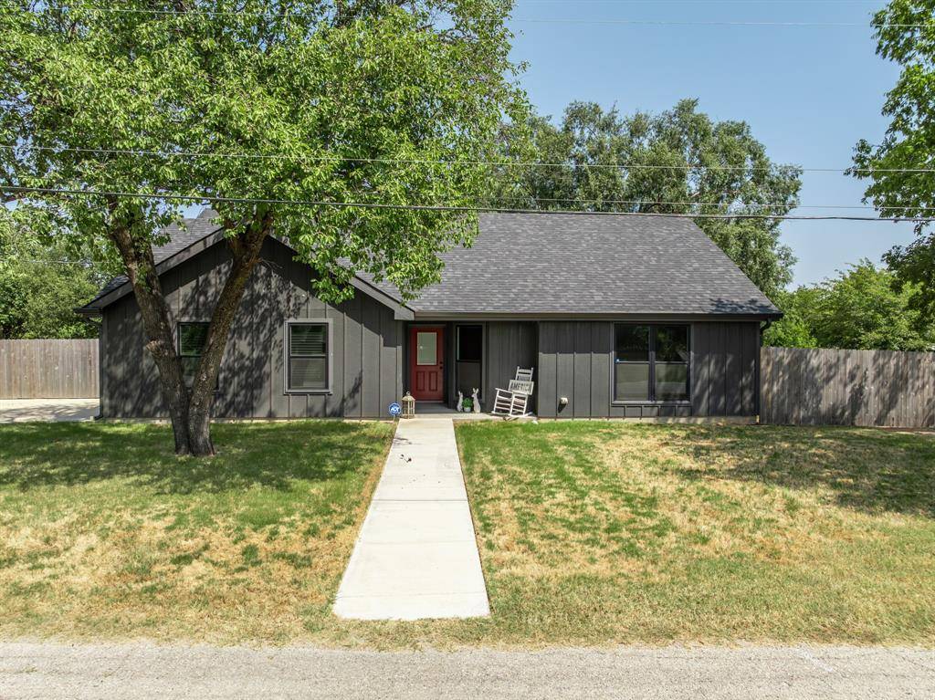 100 Hoover Avenue, Whitney, TX 76692