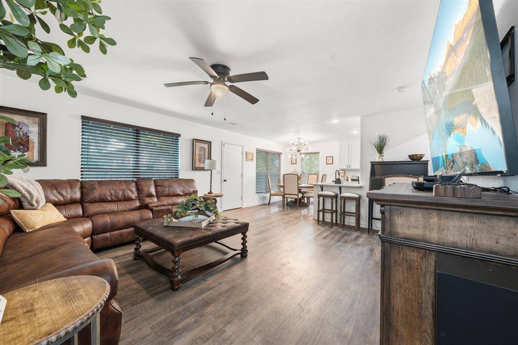 100 Hoover Avenue, Whitney, TX 76692