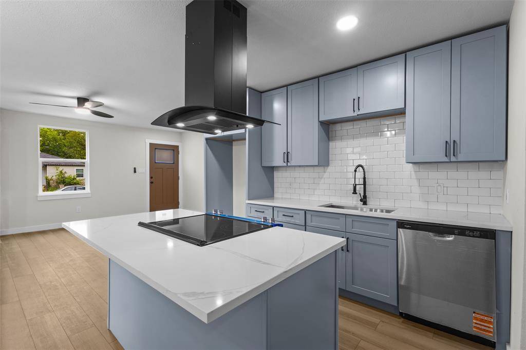 3216 Sharon Street, Dallas, TX 75211