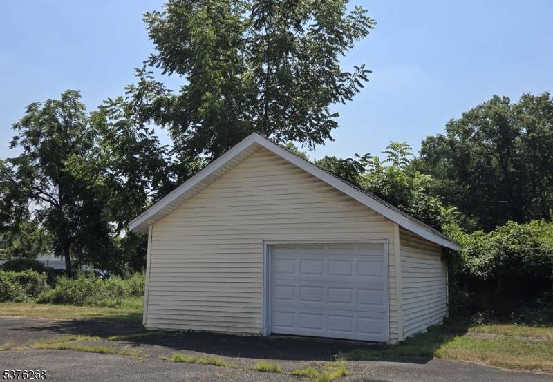 584-588 US Highway 46, Fairfield Twp., NJ 07004