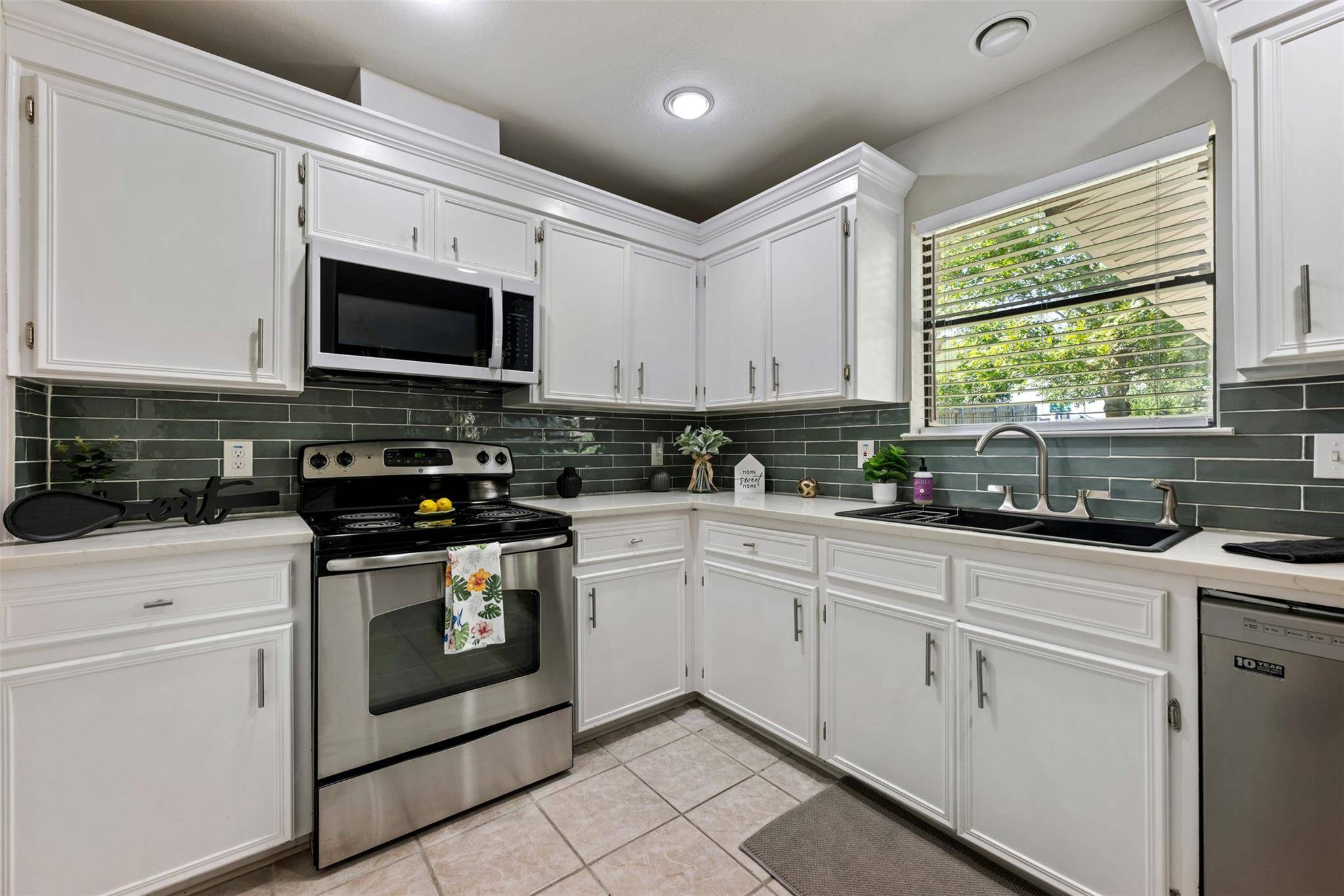 1301 Dove Haven DR, Pflugerville, TX 78660