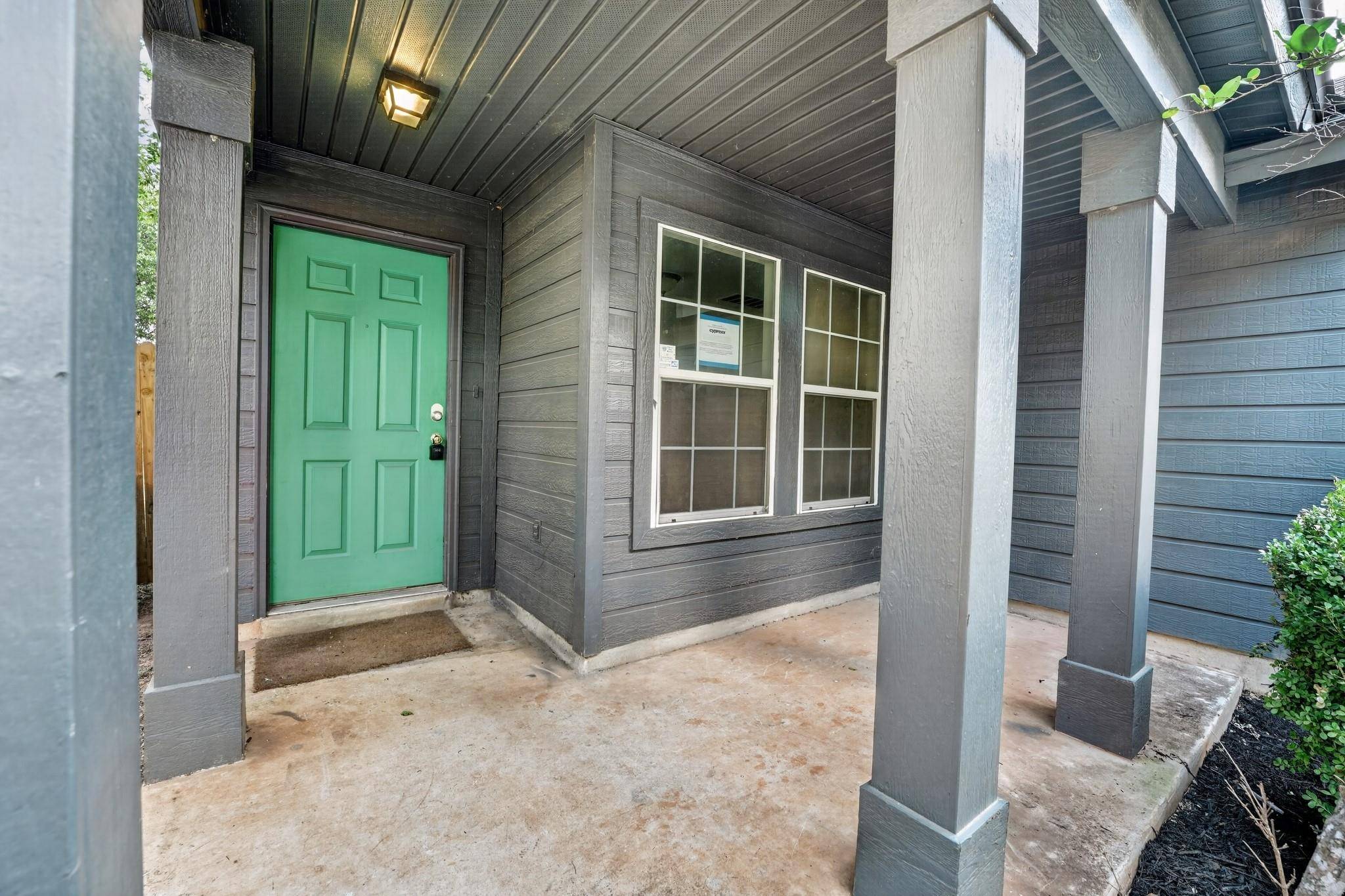 1422 Meadow PKWY, San Marcos, TX 78666