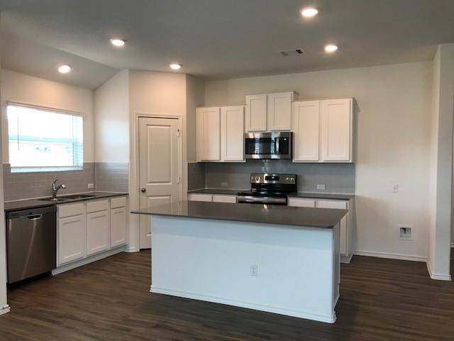 107 Ozark DR, Hutto, TX 78634