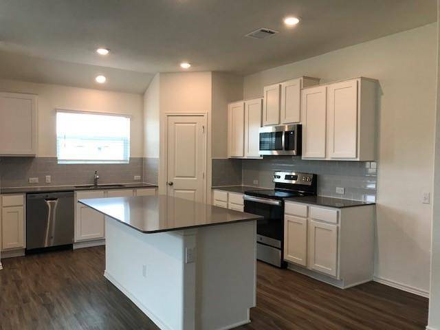 107 Ozark DR, Hutto, TX 78634