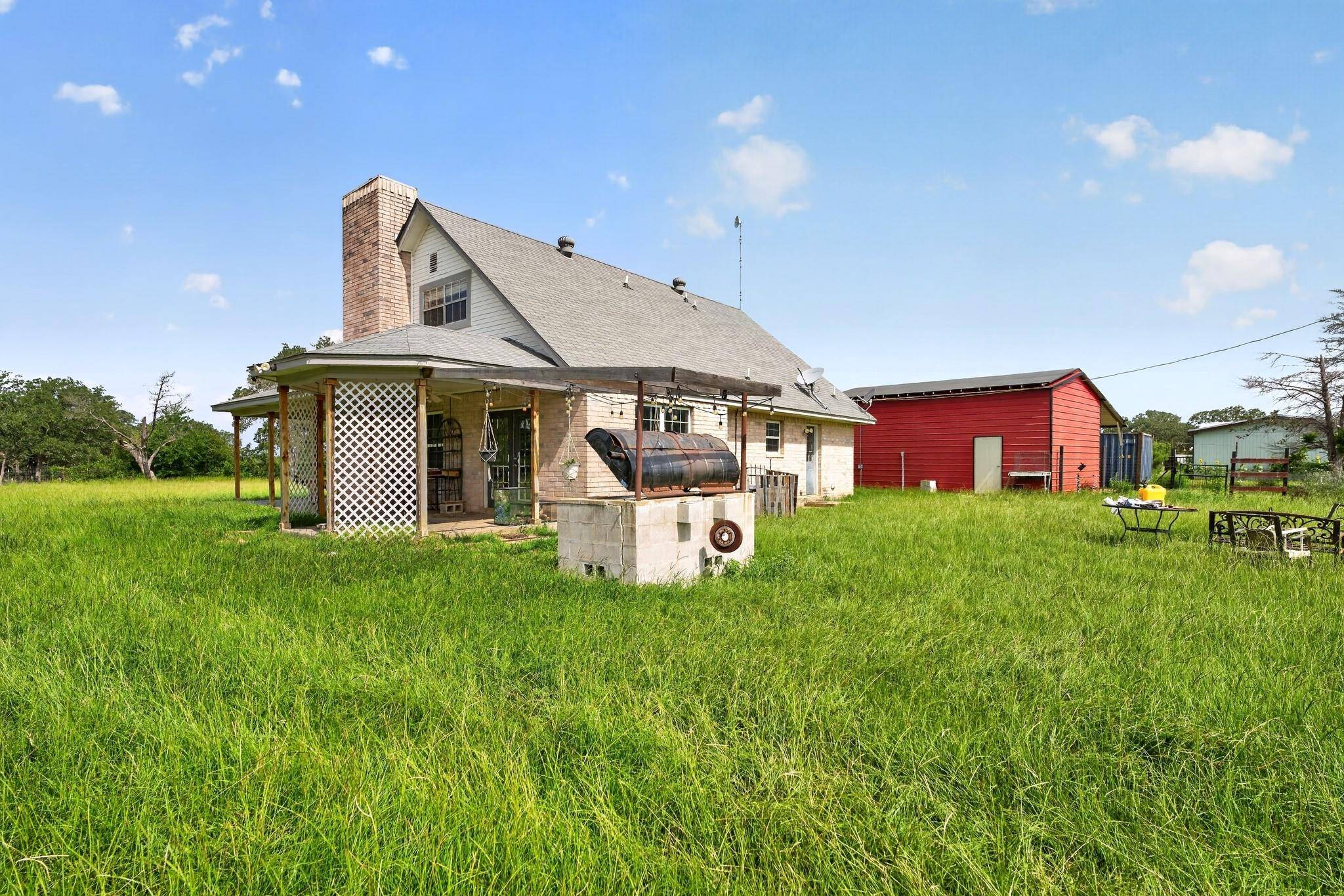 1689 Fm 2104, Paige, TX 78659